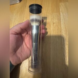 NEW IT Cosmetics Brush Makeup Foundation Powder